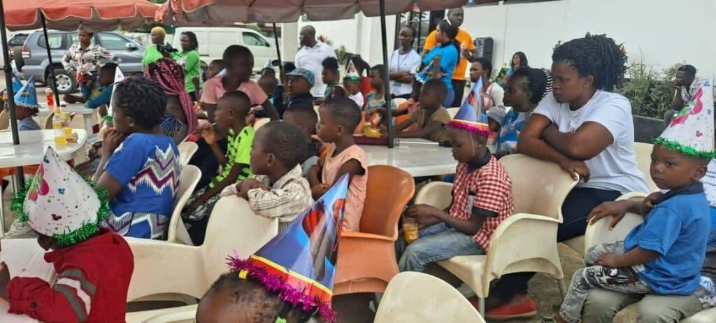 Children and caregivers attending an ASCOA support activity